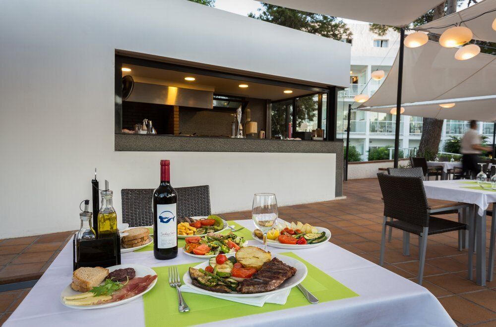 Sirenis Hotel Club Siesta Santa Eularia des Riu Restaurang bild